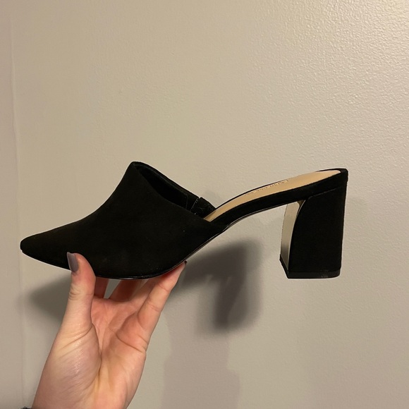 Two pairs of slip on block heels - Picture 3 of 6